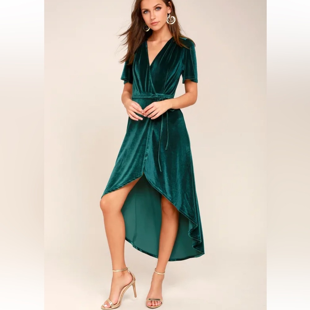 Lulu’s Amour velvet green wrap dress midi nwt xs